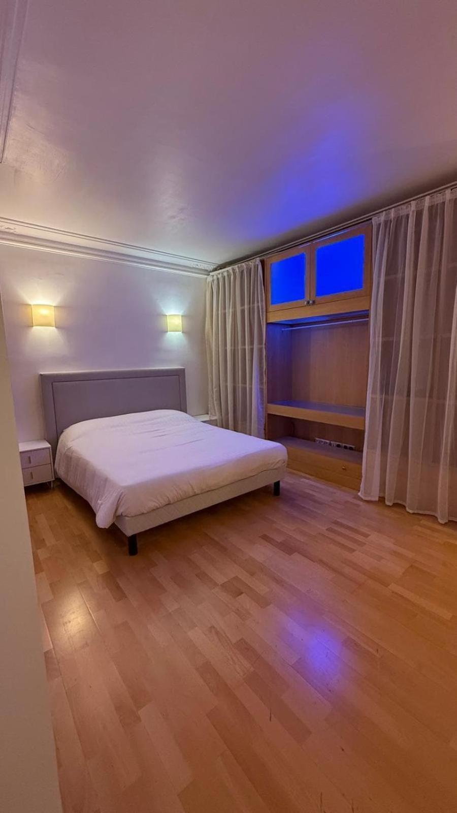 Palais Des Congres - Champs-elysees Apartment