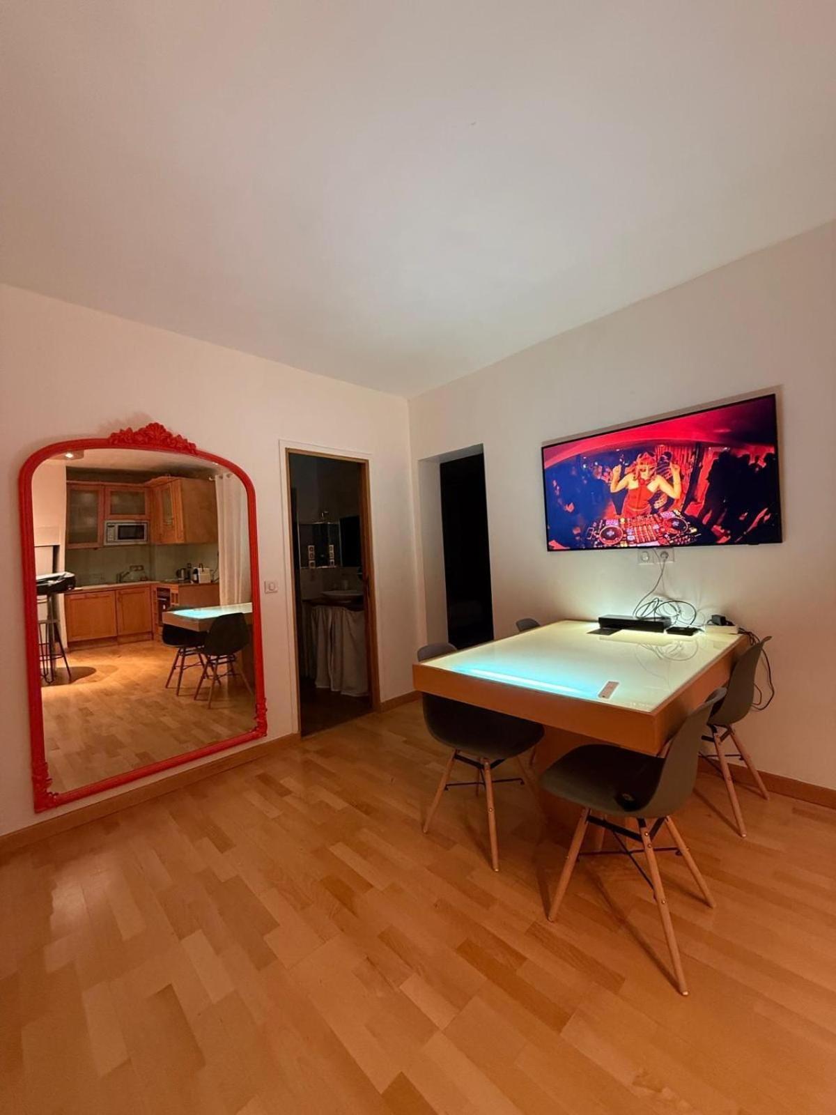 Palais Des Congres - Champs-elysees Apartment Paris